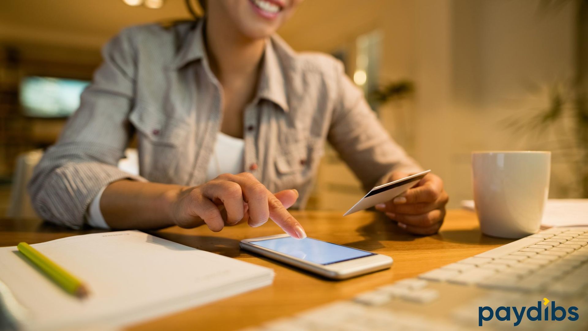 A woman proceeding payment online using bnpl checkout